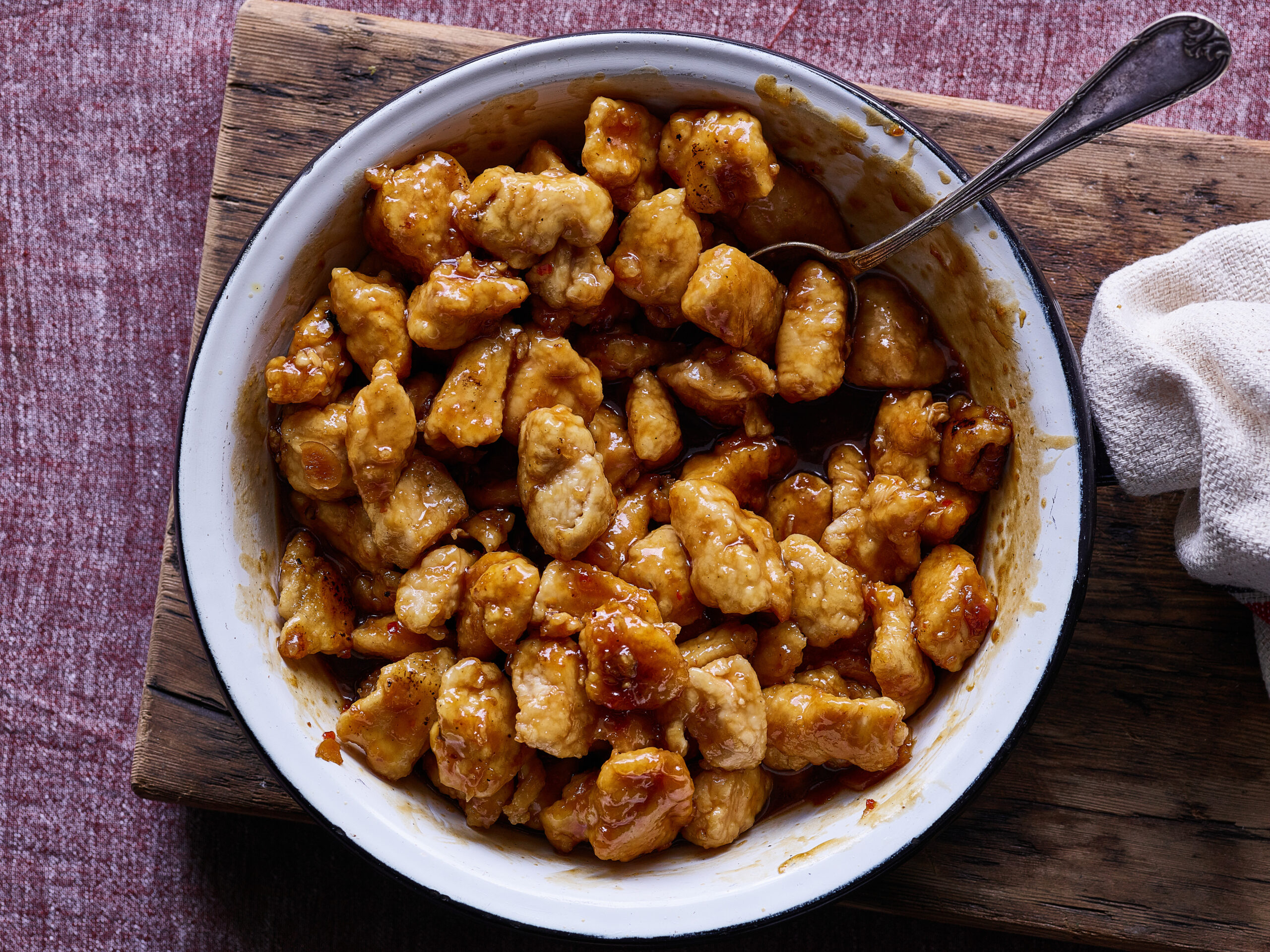 עוף חמוץ מתוק לזכר עמרי אחרק